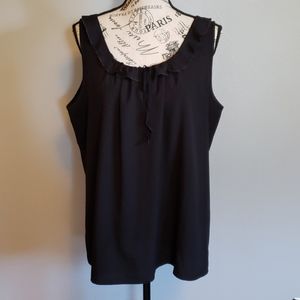 ☀️Black LOFT sleeveless scoop neck blouse